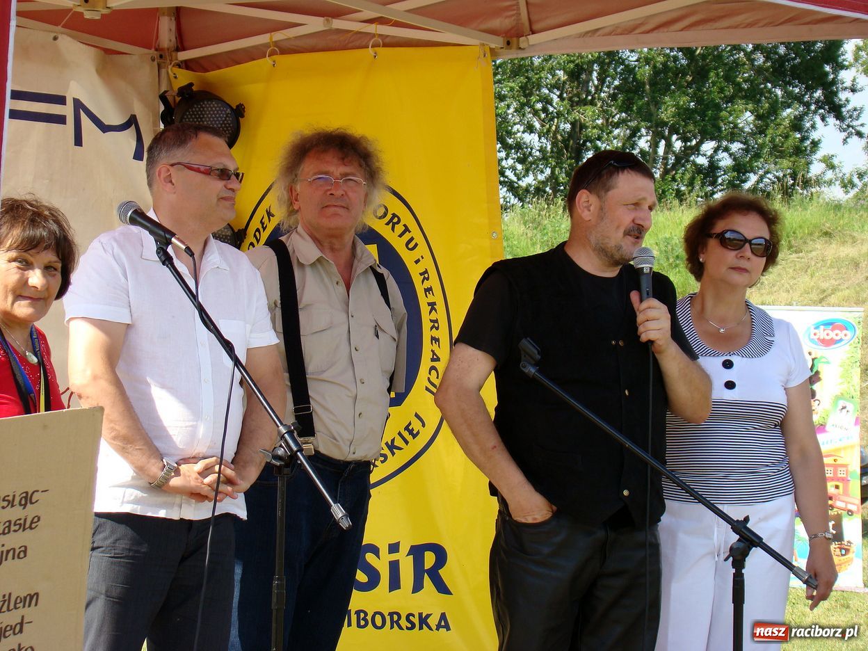 Zdjęcie w galerii na portalu naszraciborz.pl: Przystanek Turze: pływadła zacumowały wiadomości z regionu