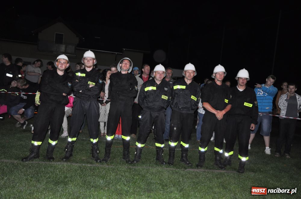 Zdjęcie w galerii na portalu naszraciborz.pl: Nocne zawody - faworyci nie zawiedli wiadomości z regionu