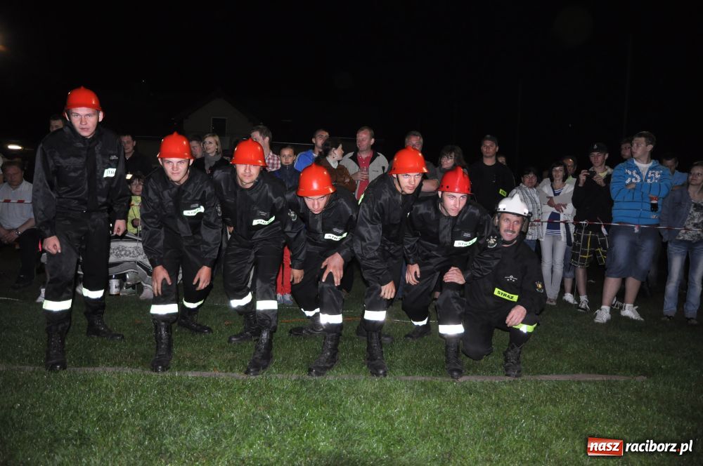 Zdjęcie w galerii na portalu naszraciborz.pl: Nocne zawody - faworyci nie zawiedli wiadomości z regionu
