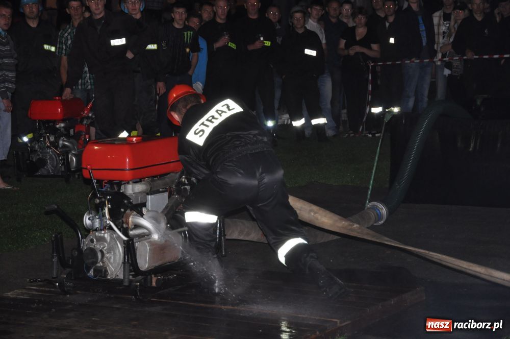 Zdjęcie w galerii na portalu naszraciborz.pl: Nocne zawody - faworyci nie zawiedli wiadomości z regionu