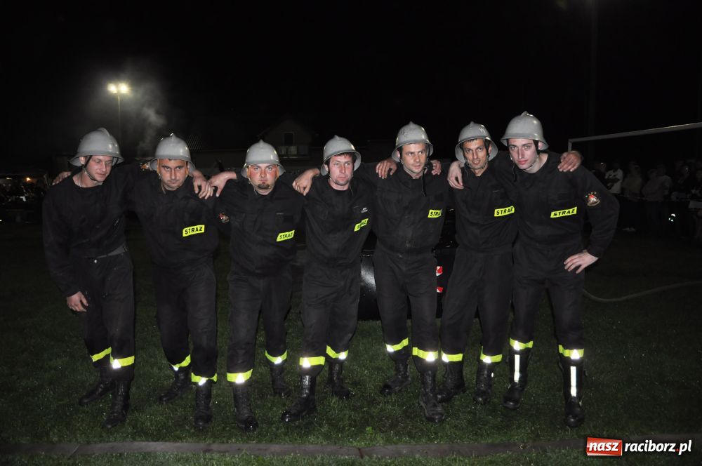 Zdjęcie w galerii na portalu naszraciborz.pl: Nocne zawody - faworyci nie zawiedli wiadomości z regionu