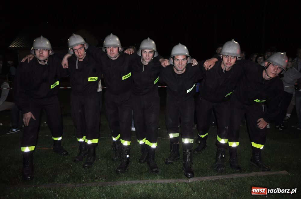 Zdjęcie w galerii na portalu naszraciborz.pl: Nocne zawody - faworyci nie zawiedli wiadomości z regionu
