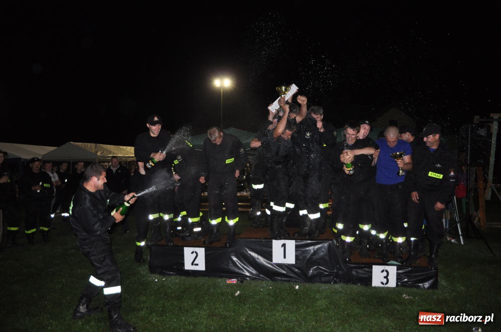 Zdjęcie w galerii na portalu naszraciborz.pl: Nocne zawody - faworyci nie zawiedli wiadomości z regionu