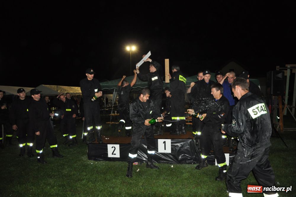 Zdjęcie w galerii na portalu naszraciborz.pl: Nocne zawody - faworyci nie zawiedli wiadomości z regionu