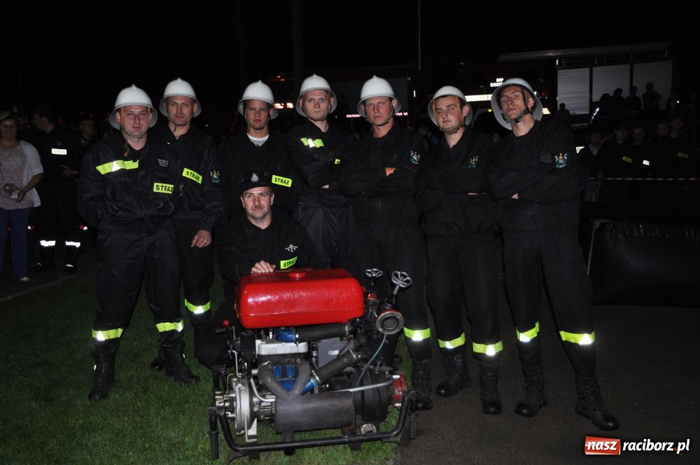Zdjęcie w galerii na portalu naszraciborz.pl: Nocne zawody - faworyci nie zawiedli wiadomości z regionu