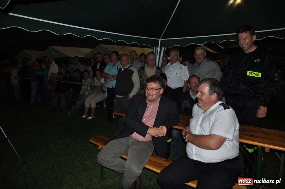 Zdjęcie w galerii na portalu naszraciborz.pl: Nocne zawody - faworyci nie zawiedli wiadomości z regionu