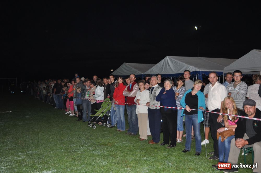Zdjęcie w galerii na portalu naszraciborz.pl: Nocne zawody - faworyci nie zawiedli wiadomości z regionu