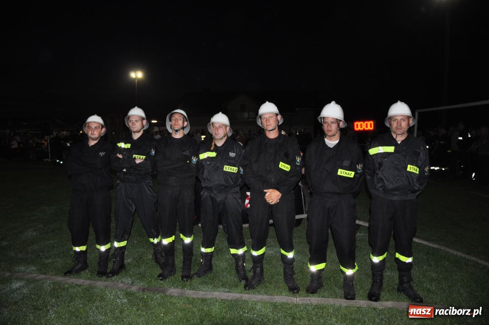 Zdjęcie w galerii na portalu naszraciborz.pl: Nocne zawody - faworyci nie zawiedli wiadomości z regionu