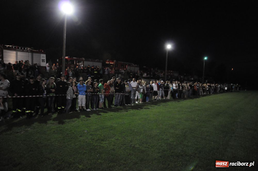 Zdjęcie w galerii na portalu naszraciborz.pl: Nocne zawody - faworyci nie zawiedli wiadomości z regionu