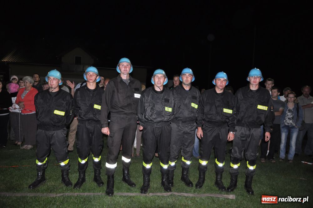 Zdjęcie w galerii na portalu naszraciborz.pl: Nocne zawody - faworyci nie zawiedli wiadomości z regionu