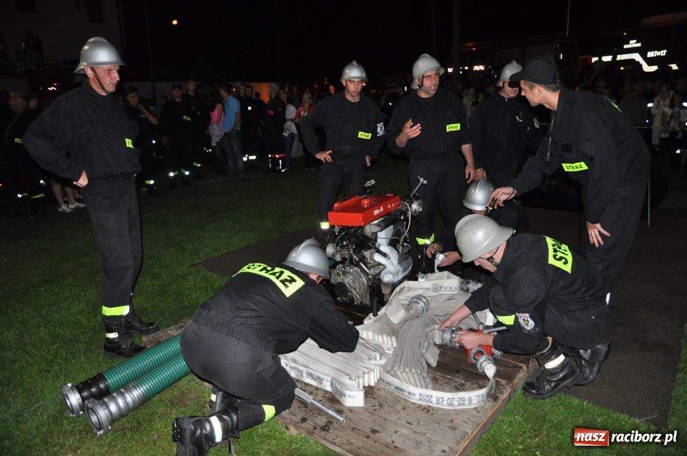 Zdjęcie w galerii na portalu naszraciborz.pl: Nocne zawody - faworyci nie zawiedli wiadomości z regionu