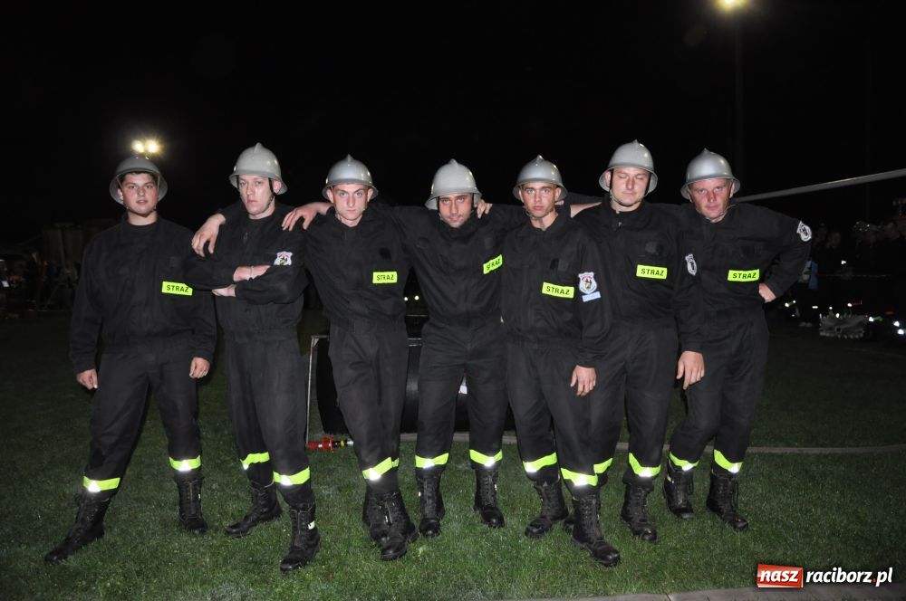 Zdjęcie w galerii na portalu naszraciborz.pl: Nocne zawody - faworyci nie zawiedli wiadomości z regionu