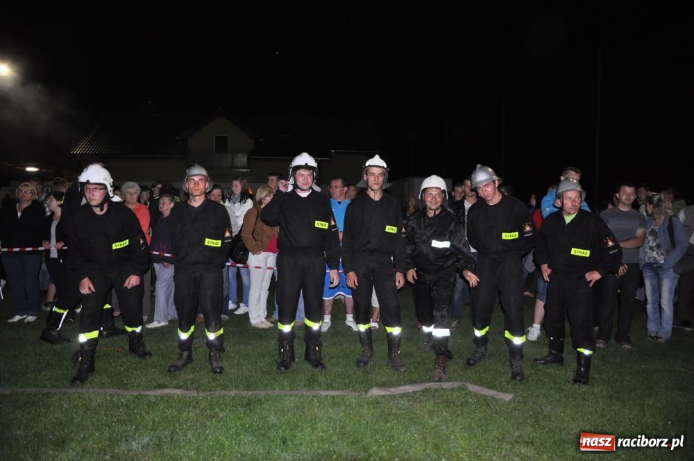 Zdjęcie w galerii na portalu naszraciborz.pl: Nocne zawody - faworyci nie zawiedli wiadomości z regionu