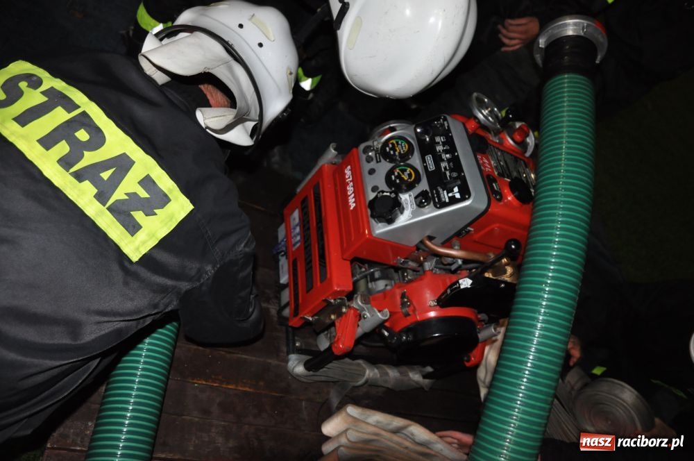 Zdjęcie w galerii na portalu naszraciborz.pl: Nocne zawody - faworyci nie zawiedli wiadomości z regionu