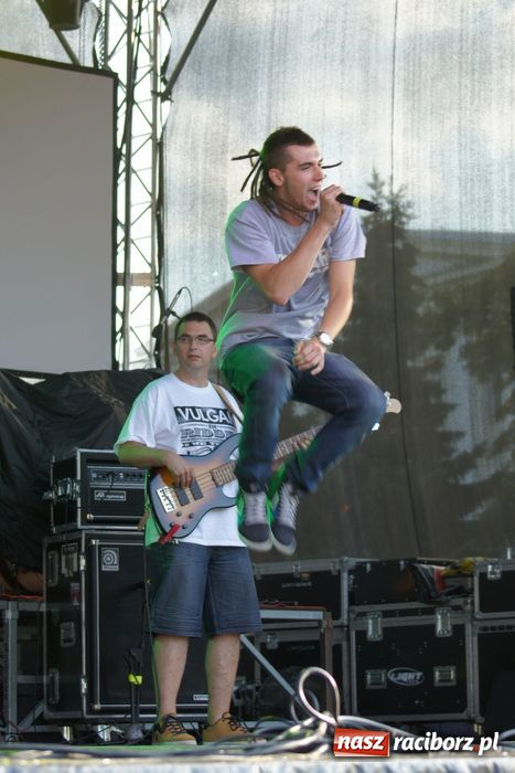 Zdjęcie w galerii na portalu naszraciborz.pl: Bednarek i Kombii - strzał w dziesiątkę wiadomości z regionu