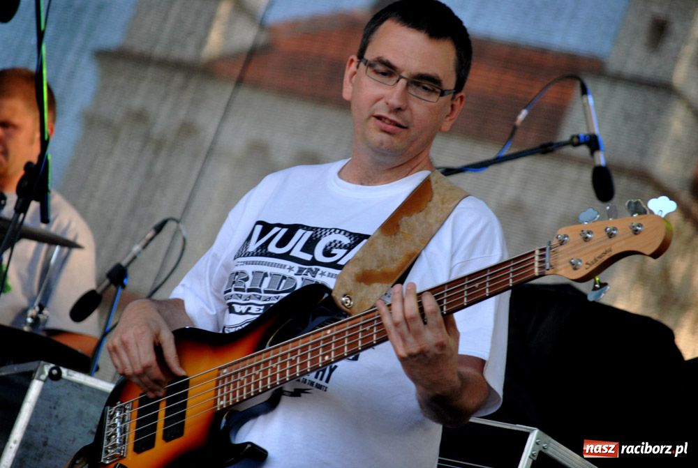 Zdjęcie w galerii na portalu naszraciborz.pl: Bednarek i Kombii - strzał w dziesiątkę wiadomości z regionu