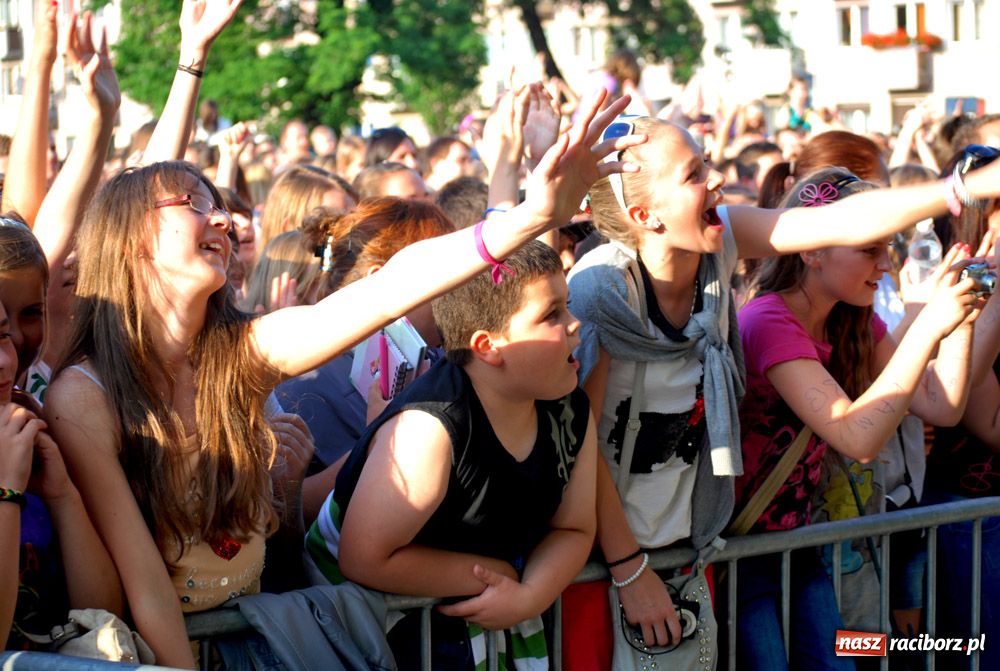 Zdjęcie w galerii na portalu naszraciborz.pl: Bednarek i Kombii - strzał w dziesiątkę wiadomości z regionu
