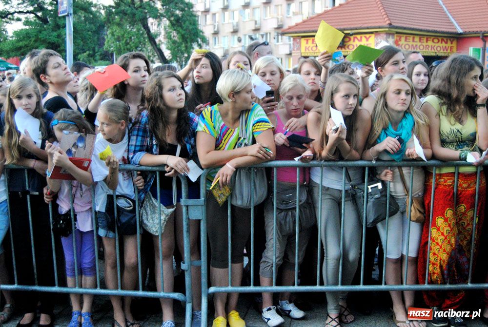 Zdjęcie w galerii na portalu naszraciborz.pl: Bednarek i Kombii - strzał w dziesiątkę wiadomości z regionu