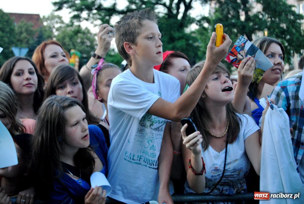 Zdjęcie w galerii na portalu naszraciborz.pl: Bednarek i Kombii - strzał w dziesiątkę wiadomości z regionu