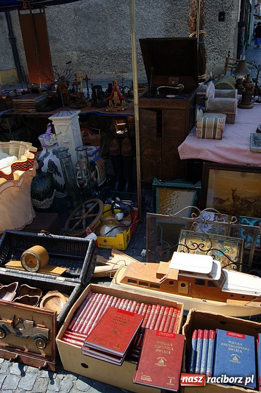 Zdjęcie w galerii na portalu naszraciborz.pl: Jarmark staroci wrócił do Raciborza wiadomości z regionu