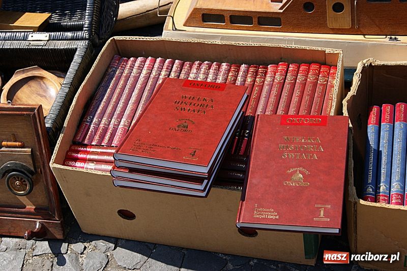 Zdjęcie w galerii na portalu naszraciborz.pl: Jarmark staroci wrócił do Raciborza wiadomości z regionu