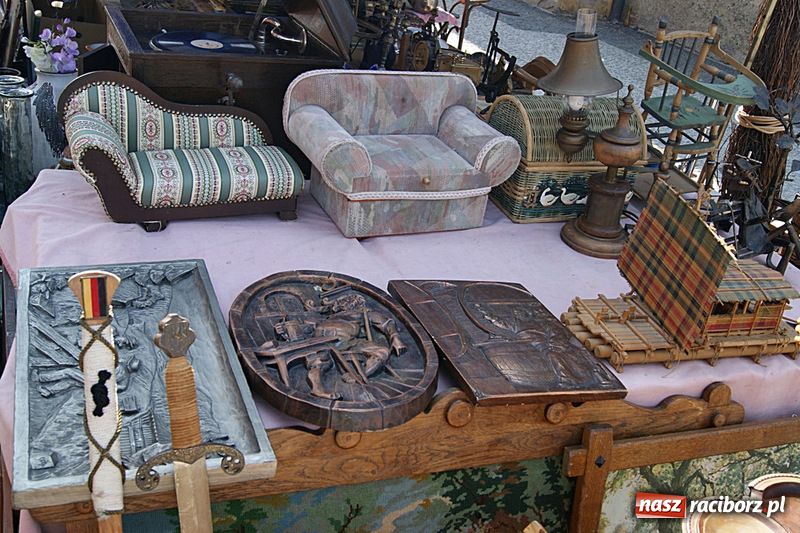 Zdjęcie w galerii na portalu naszraciborz.pl: Jarmark staroci wrócił do Raciborza wiadomości z regionu