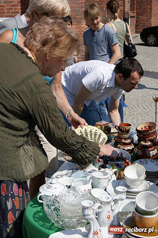 Zdjęcie w galerii na portalu naszraciborz.pl: Jarmark staroci wrócił do Raciborza wiadomości z regionu