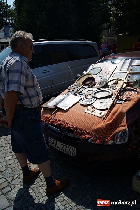 Zdjęcie w galerii na portalu naszraciborz.pl: Jarmark staroci wrócił do Raciborza wiadomości z regionu
