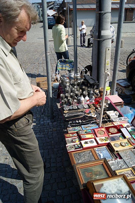 Zdjęcie w galerii na portalu naszraciborz.pl: Jarmark staroci wrócił do Raciborza wiadomości z regionu