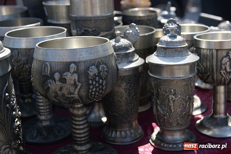 Zdjęcie w galerii na portalu naszraciborz.pl: Jarmark staroci wrócił do Raciborza wiadomości z regionu