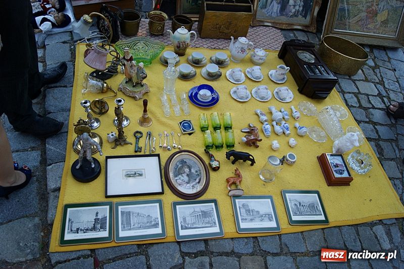 Zdjęcie w galerii na portalu naszraciborz.pl: Jarmark staroci wrócił do Raciborza wiadomości z regionu