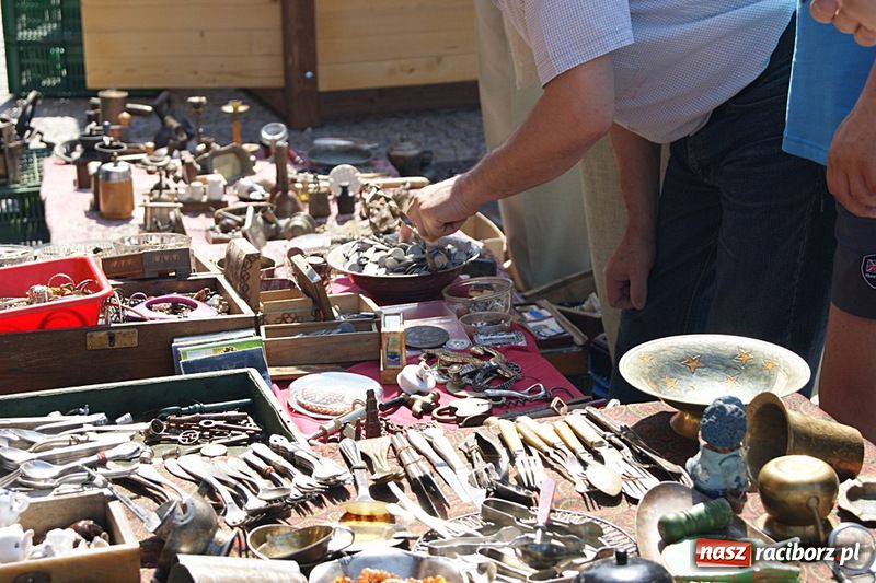 Zdjęcie w galerii na portalu naszraciborz.pl: Jarmark staroci wrócił do Raciborza wiadomości z regionu