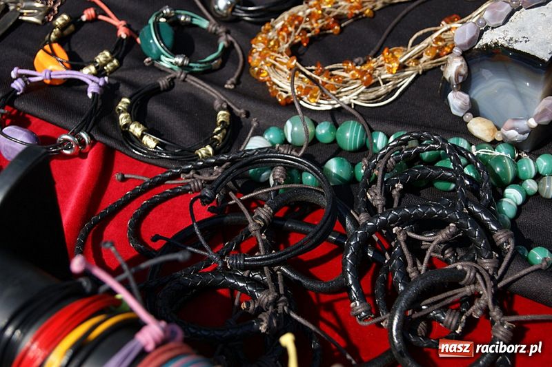 Zdjęcie w galerii na portalu naszraciborz.pl: Jarmark staroci wrócił do Raciborza wiadomości z regionu