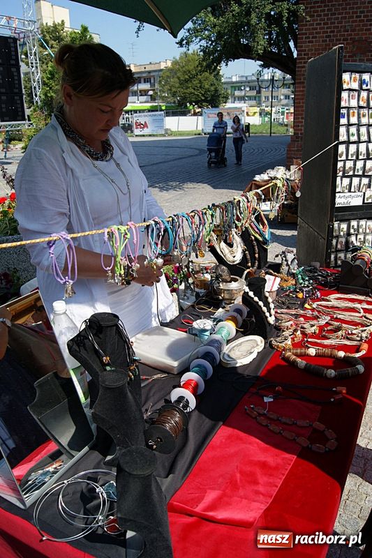 Zdjęcie w galerii na portalu naszraciborz.pl: Jarmark staroci wrócił do Raciborza wiadomości z regionu