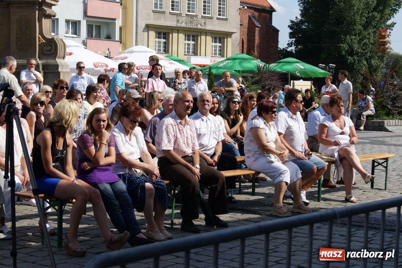 Zdjęcie w galerii na portalu naszraciborz.pl: Na Rynku zakończono Dni Raciborza wiadomości z regionu