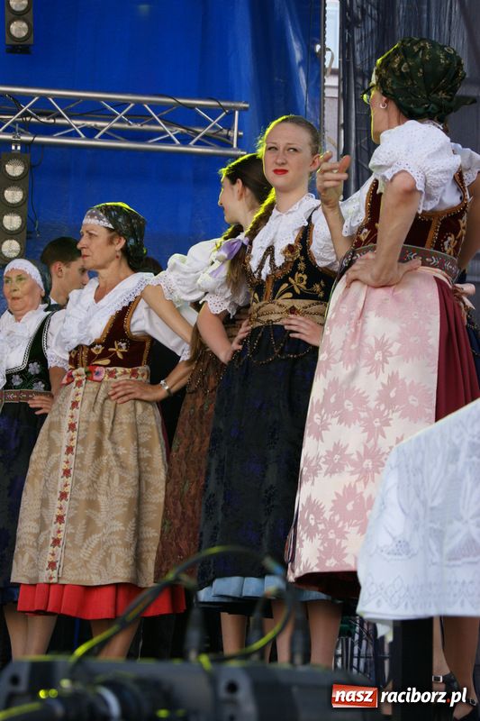 Zdjęcie w galerii na portalu naszraciborz.pl: Na Rynku zakończono Dni Raciborza wiadomości z regionu