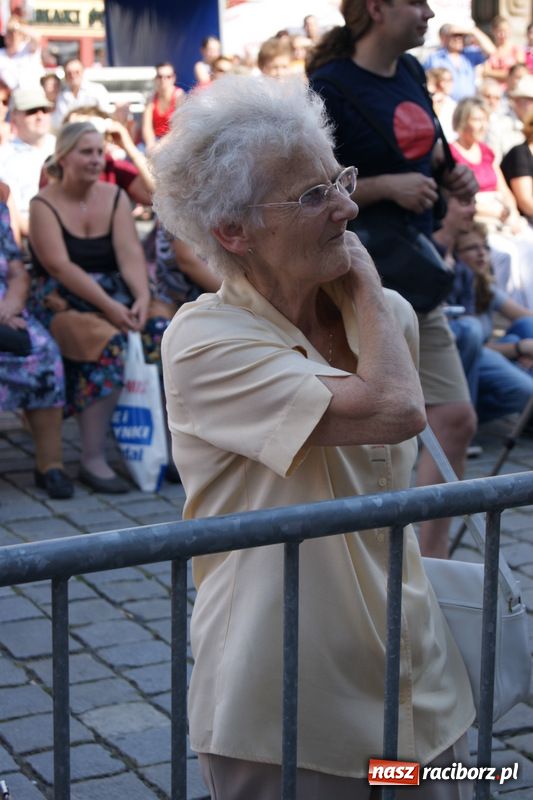 Zdjęcie w galerii na portalu naszraciborz.pl: Na Rynku zakończono Dni Raciborza wiadomości z regionu