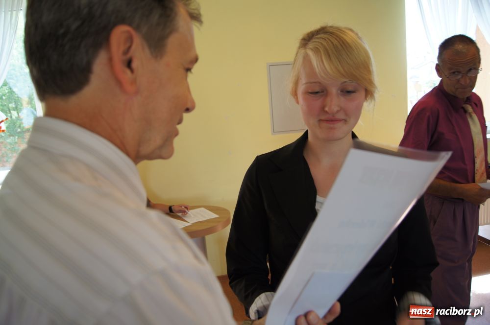 Zdjęcie w galerii na portalu naszraciborz.pl: W Rudniku wyróżniono najzdolniejszych wiadomości z regionu