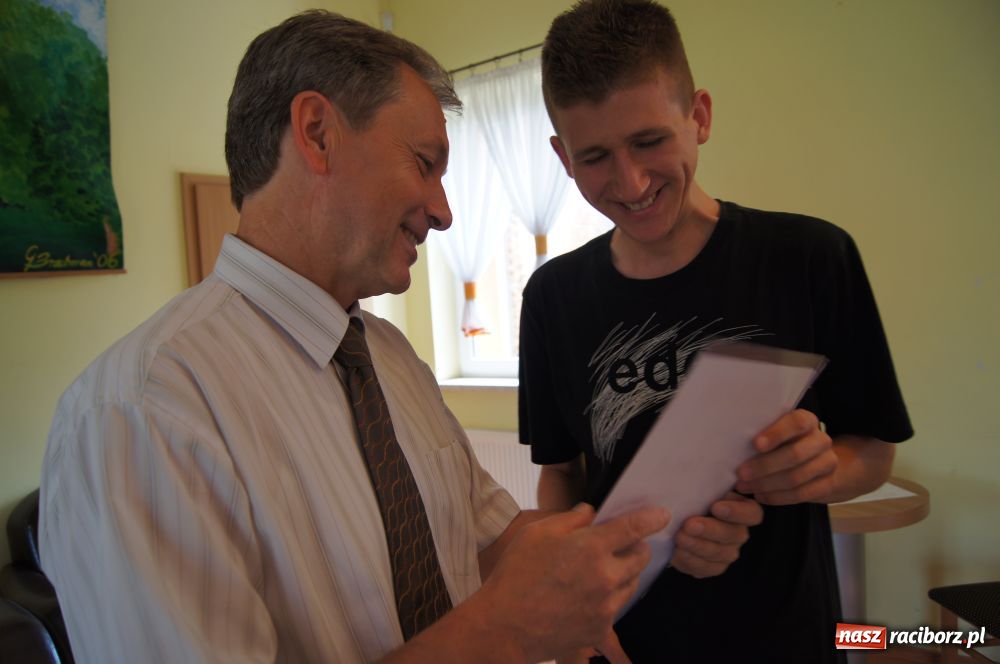 Zdjęcie w galerii na portalu naszraciborz.pl: W Rudniku wyróżniono najzdolniejszych wiadomości z regionu