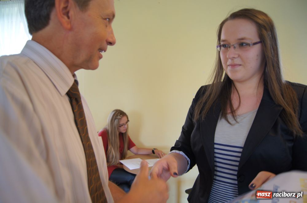 Zdjęcie w galerii na portalu naszraciborz.pl: W Rudniku wyróżniono najzdolniejszych wiadomości z regionu