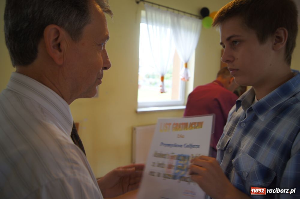 Zdjęcie w galerii na portalu naszraciborz.pl: W Rudniku wyróżniono najzdolniejszych wiadomości z regionu