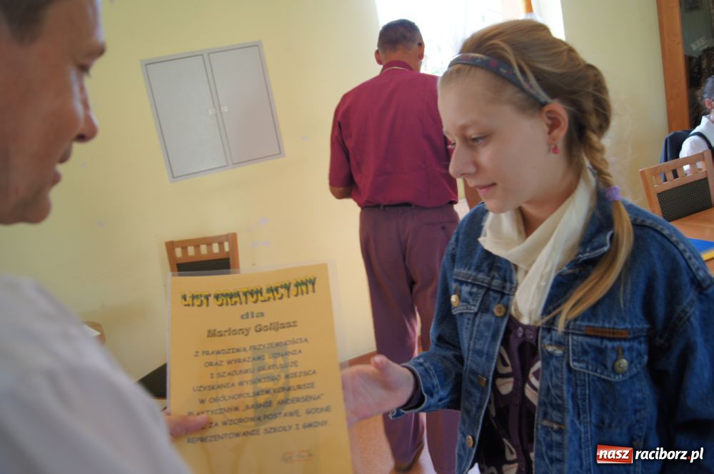 Zdjęcie w galerii na portalu naszraciborz.pl: W Rudniku wyróżniono najzdolniejszych wiadomości z regionu
