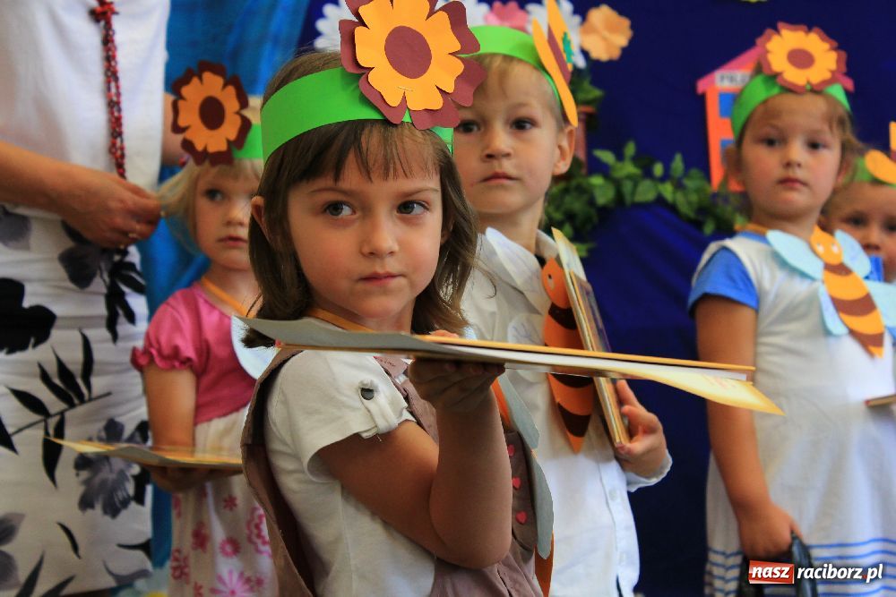 Zdjęcie w galerii na portalu naszraciborz.pl: Przedszkolaki mają już wakacje wiadomości z regionu