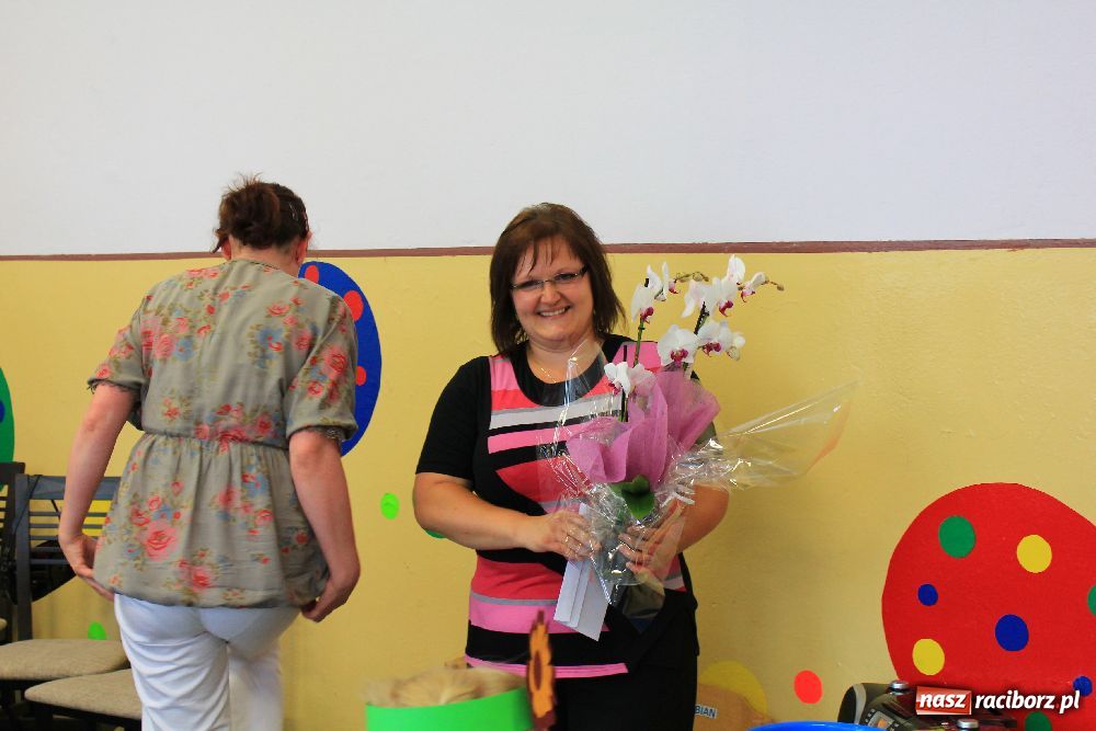 Zdjęcie w galerii na portalu naszraciborz.pl: Przedszkolaki mają już wakacje wiadomości z regionu