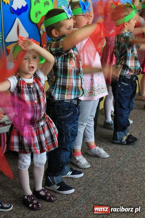 Zdjęcie w galerii na portalu naszraciborz.pl: Przedszkolaki mają już wakacje wiadomości z regionu