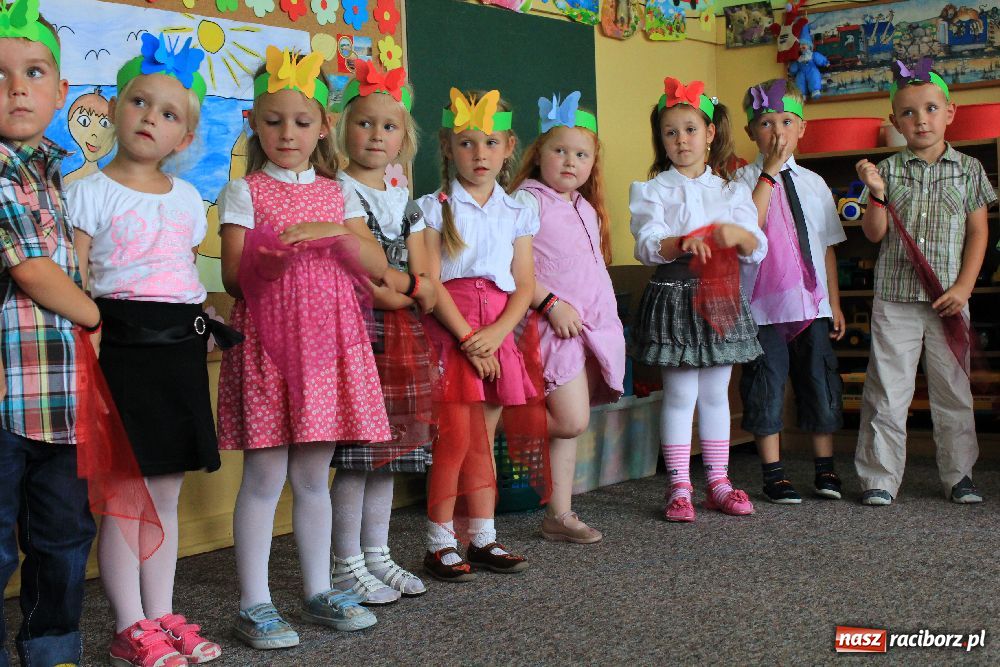 Zdjęcie w galerii na portalu naszraciborz.pl: Przedszkolaki mają już wakacje wiadomości z regionu