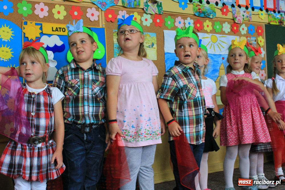 Zdjęcie w galerii na portalu naszraciborz.pl: Przedszkolaki mają już wakacje wiadomości z regionu