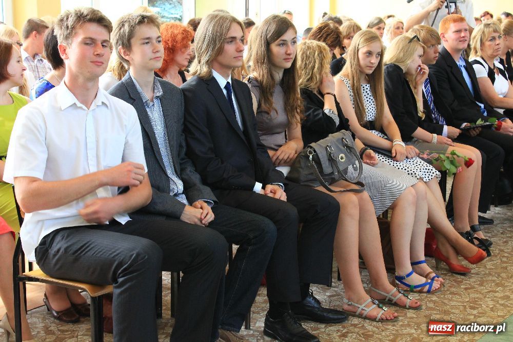 Zdjęcie w galerii na portalu naszraciborz.pl: Miejskie zakończenie roku szkolnego w G2 wiadomości z regionu