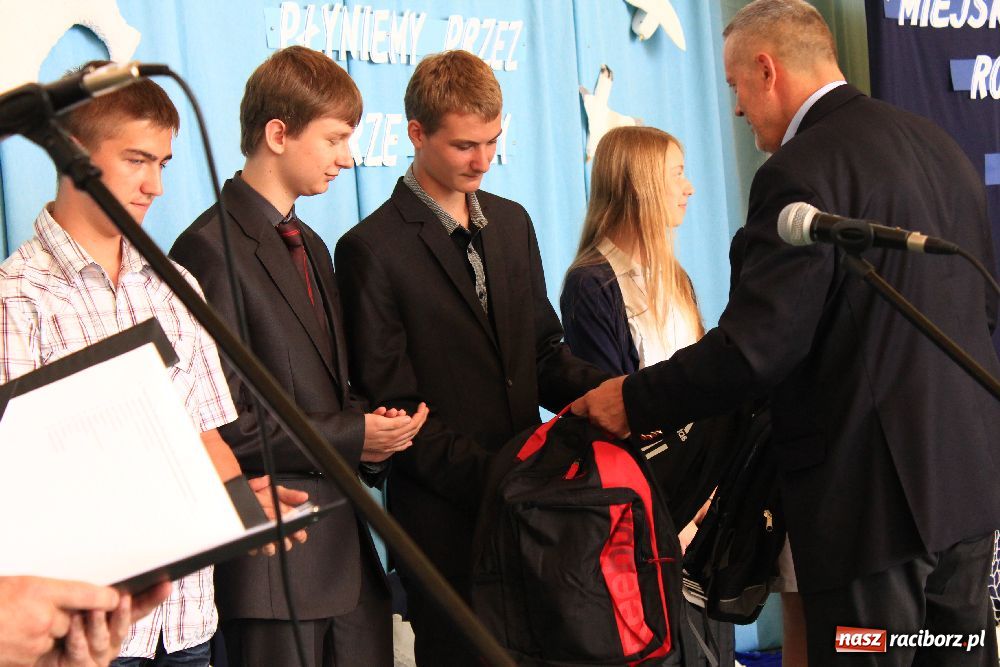 Zdjęcie w galerii na portalu naszraciborz.pl: Miejskie zakończenie roku szkolnego w G2 wiadomości z regionu