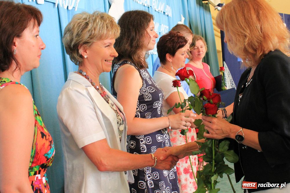 Zdjęcie w galerii na portalu naszraciborz.pl: Miejskie zakończenie roku szkolnego w G2 wiadomości z regionu
